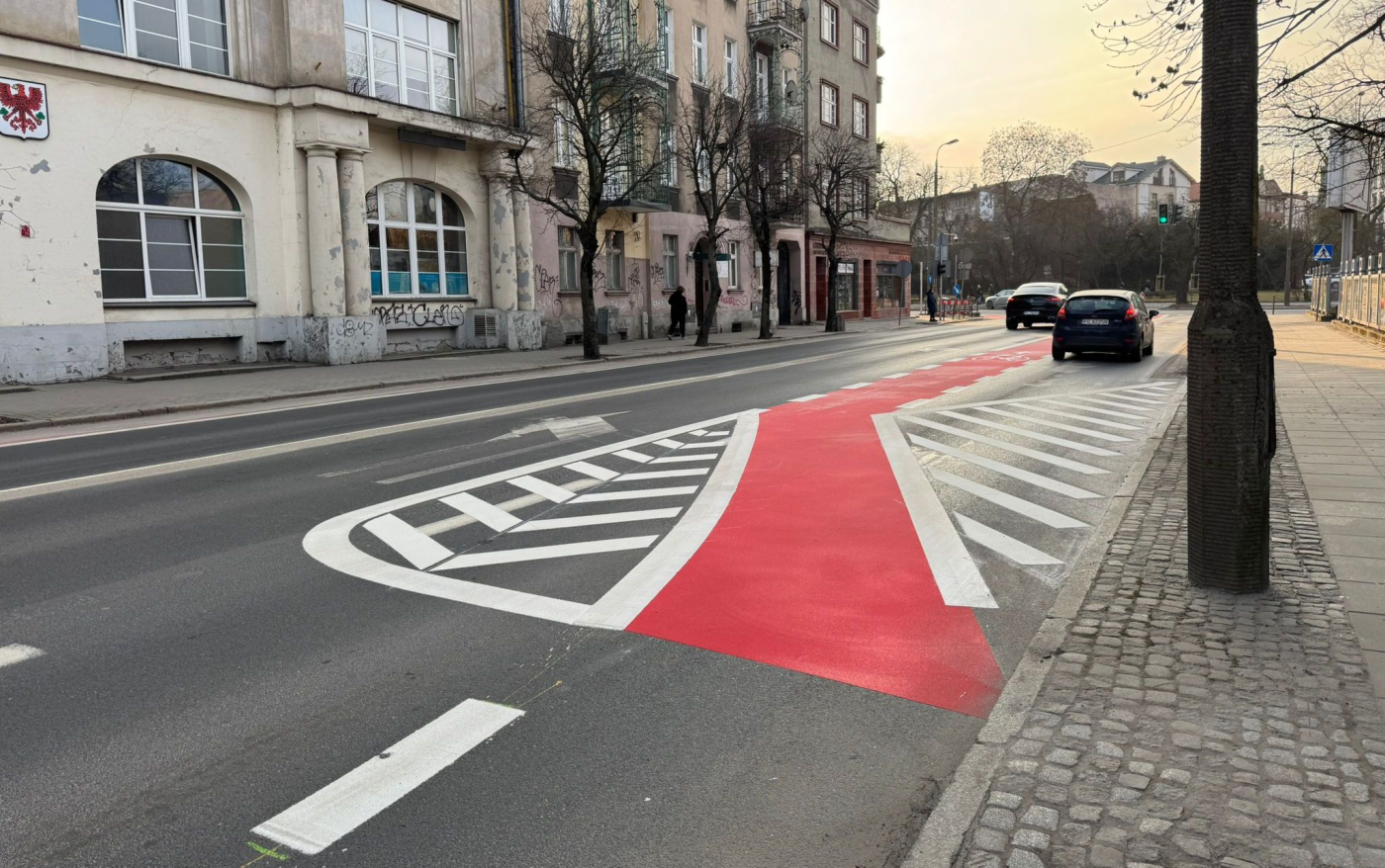 Nowe oznakowanie nie przetrwało starcia z rzeczywistością. Będą zmiany na Dąbrowskiego