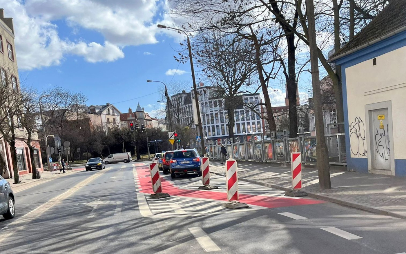 Wielkanoc minęła, konkretów wciąż brak. Urząd mówi o kolejnym „opiniowaniu” w sprawie Dąbrowskiego