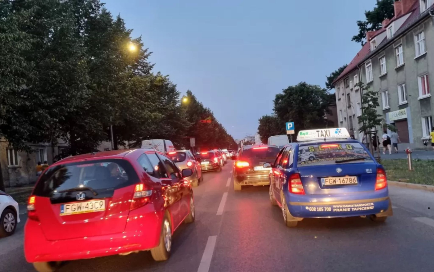 Zmiany w organizacji ruchu na Zawarciu. Śląska będzie jednokierunkowa