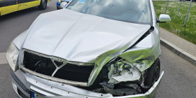 Zderzenie Skody i tramwaju na rondzie Gdańskim