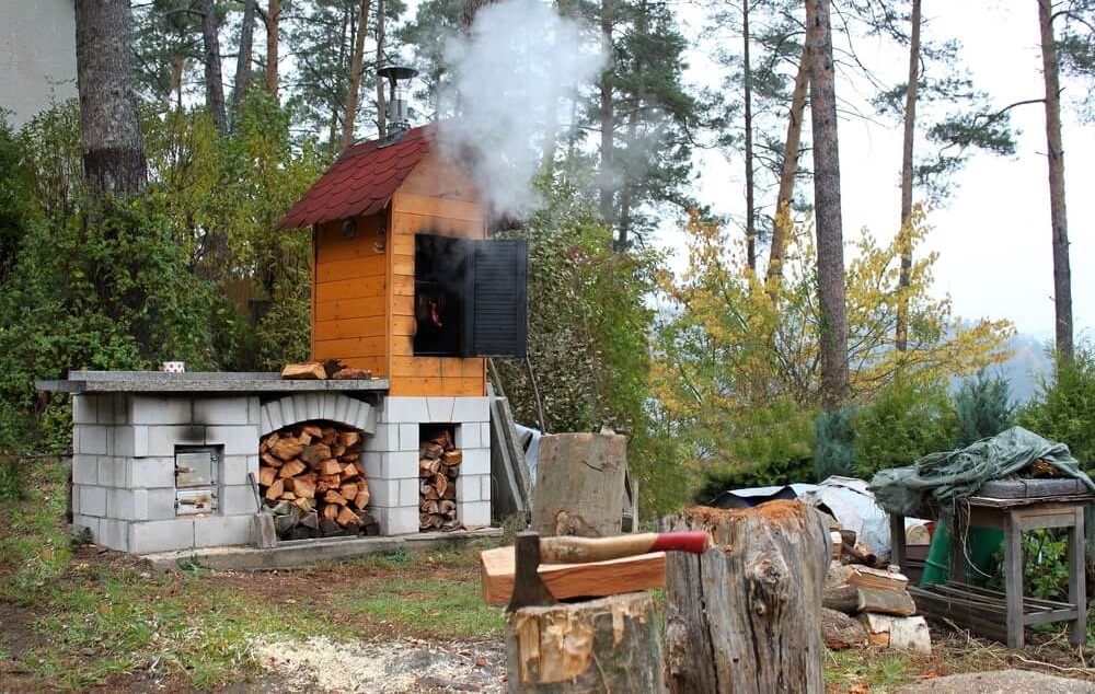 Wędzarnia z drewna sosnowego – opinie użytkowników na forum