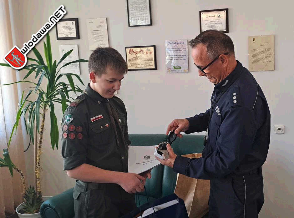 Włodawa: Komendant nagrodził harcerza który uratował pijanego przed rozjechaniem na ścieżce rowerowej