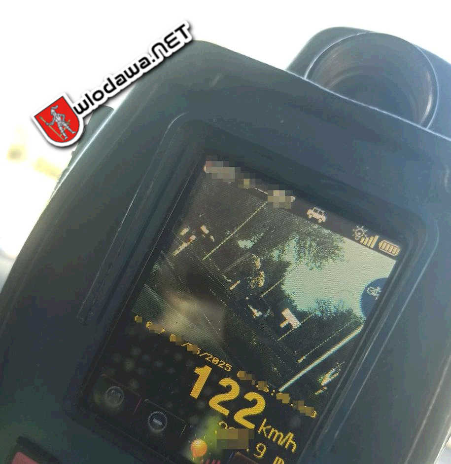 Włodawa na sygnale: Turyści pędzili przez Włodawę i obaj stracili prawo jazdy