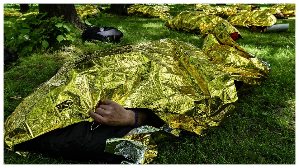 Performance V w Ogrodzie Saskim. Pamięci zmarłych na granicy [ZDJĘCIA]