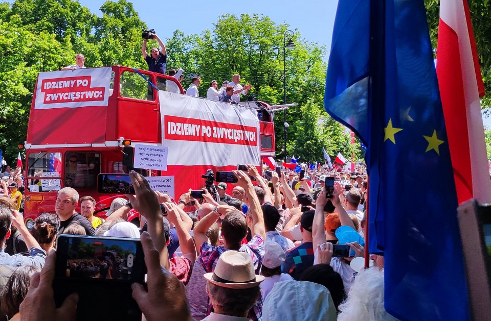 Dwa marsze – jak rozpoczynała się kampania wyborcza PiS w 2014, a jak demokratycznej opozycji w 2023