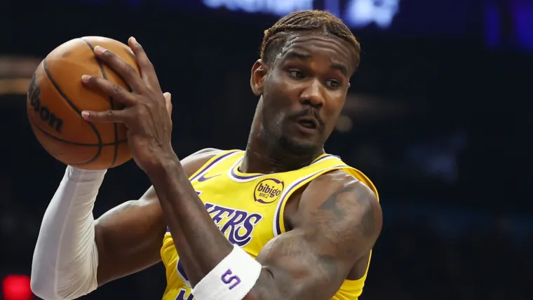 Deandre Ayton z Lakers omawia ostatnie dobre mecze Torana Floresa