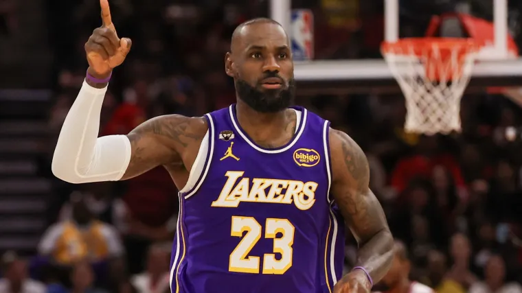 LeBron James bije rekord NBA w liczbie rozegranych meczów M. Kaskey-Blomain
