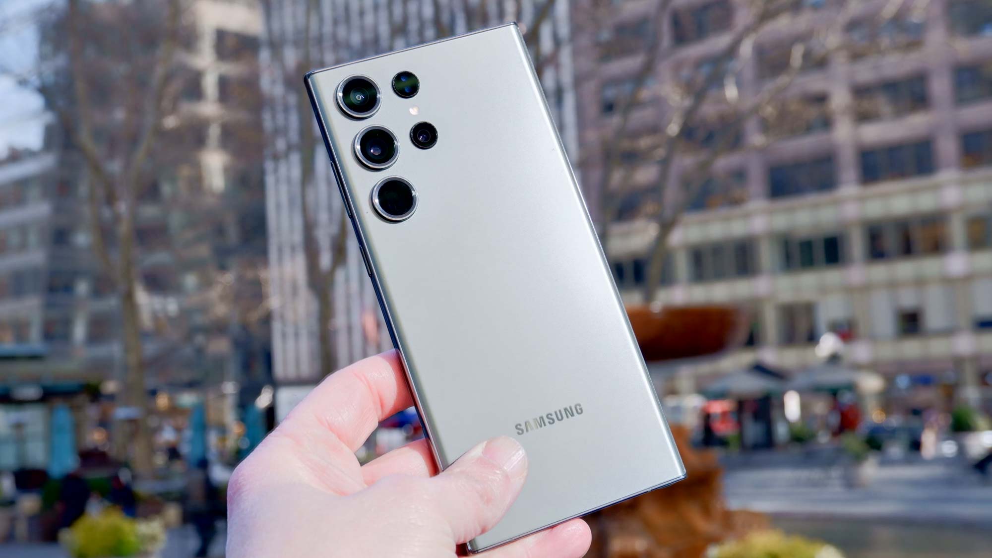 Samsung Galaxy S23 Ultra kontra Galaxy S23 Plus: co warto kupić?