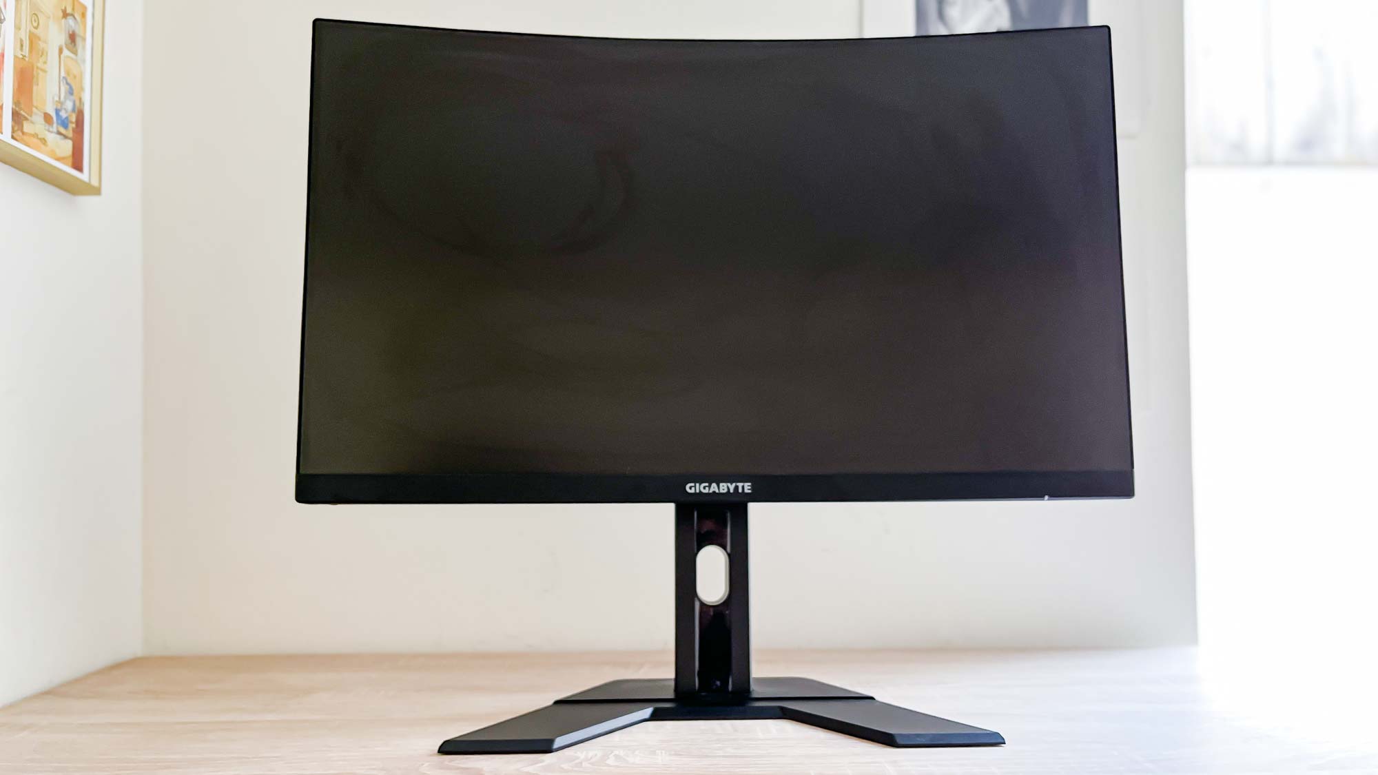 Recenzja zakrzywionego monitora do gier Gigabyte G27FC