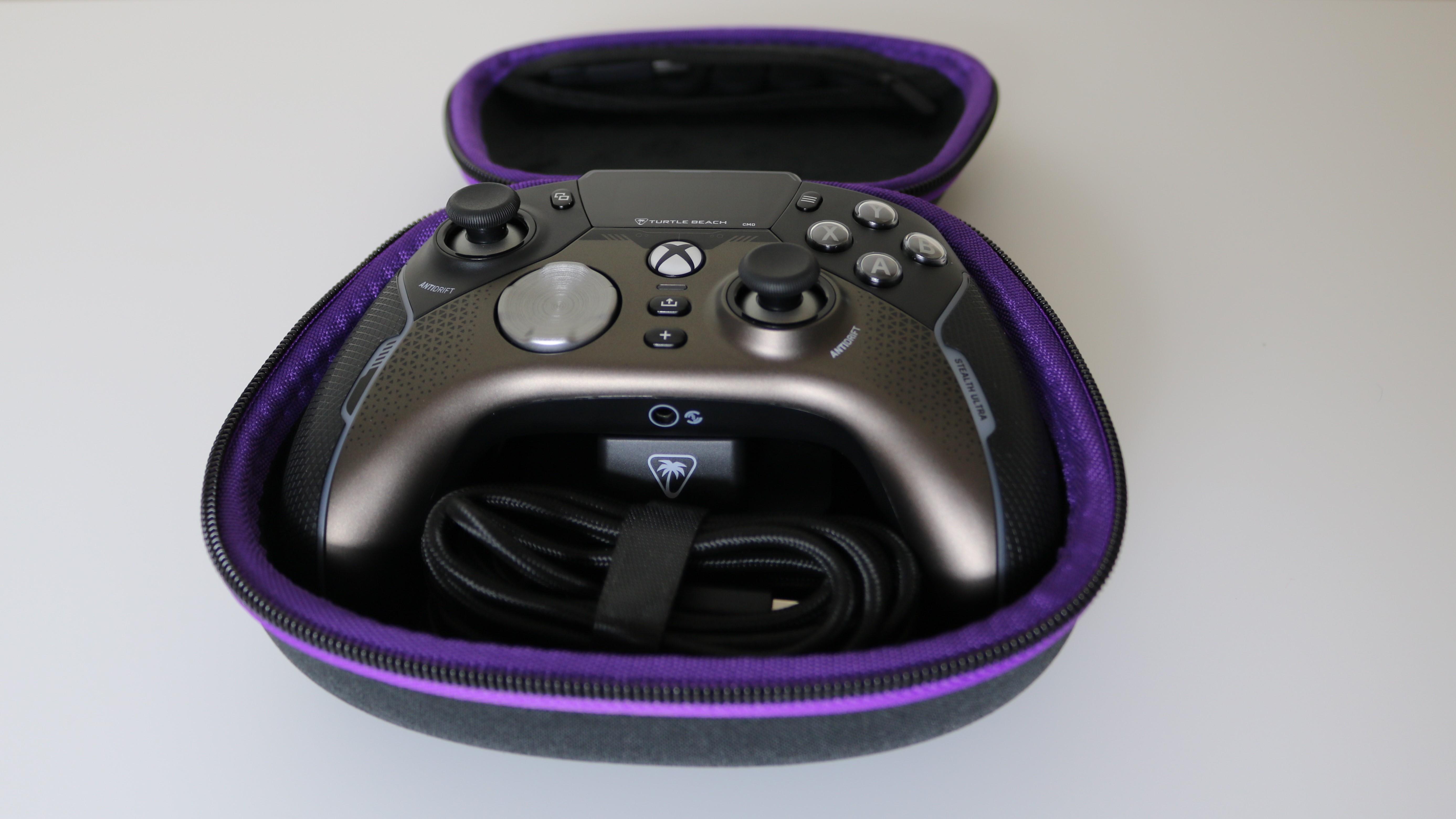 Wypróbowałem nowy profesjonalny kontroler Stealth Ultra firmy Turtle Beach i Elite Series 2 powinien się martwić