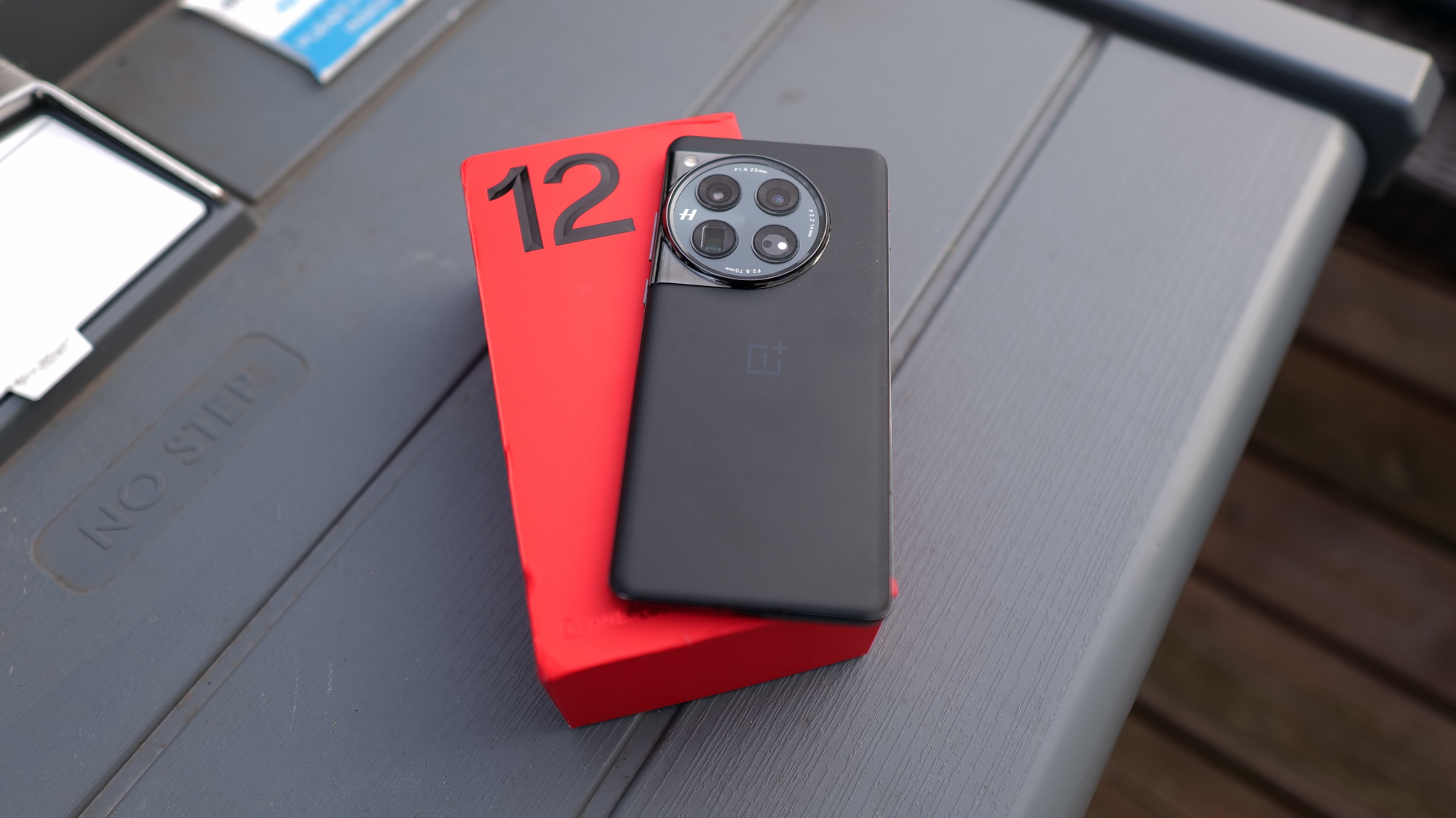Praktyczna recenzja OnePlus 12: może to być idealny flagowiec w przystępnej cenie