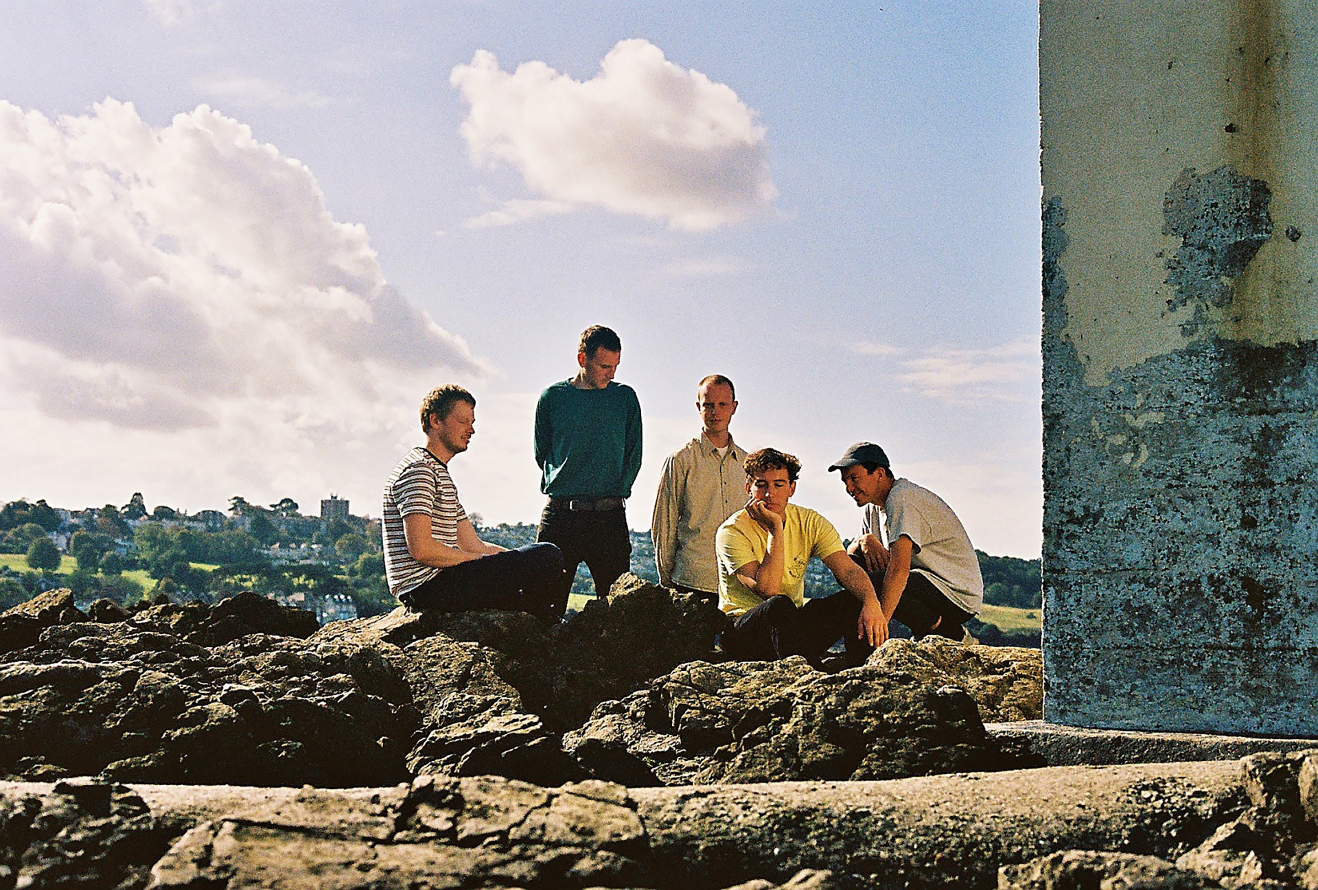 Squid i „Bright Green Fields”: Dziwny i zachwycający album na dziwne i odpychające czasy.